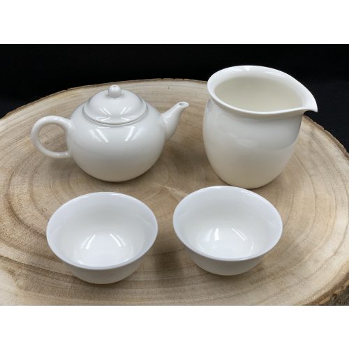 Set for beginners with teapot